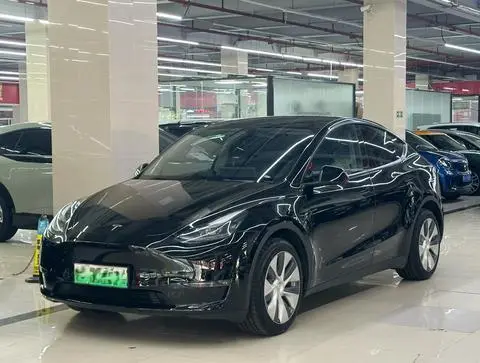 Tesla Model Y 2023 — фото 1
