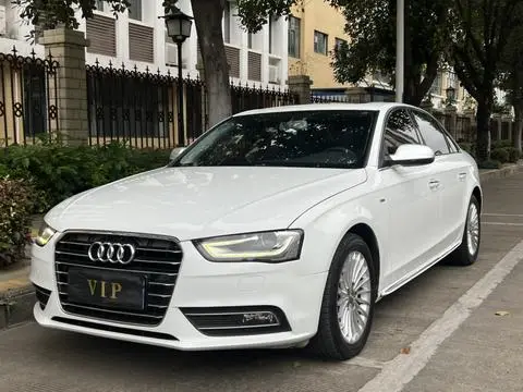 Audi A4L 2015