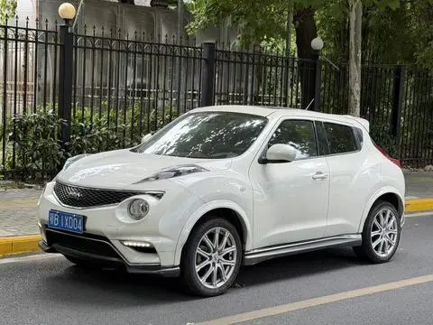 Infiniti ESQ 2014