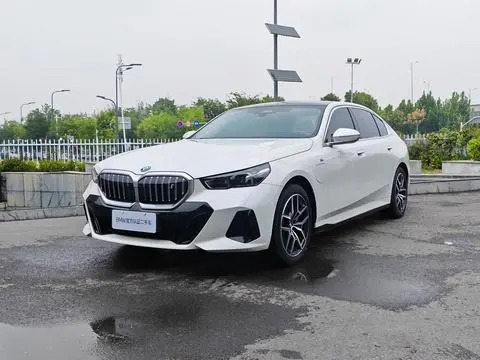BMW i5 2025