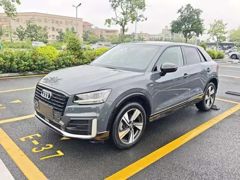 Audi Q2L 2018