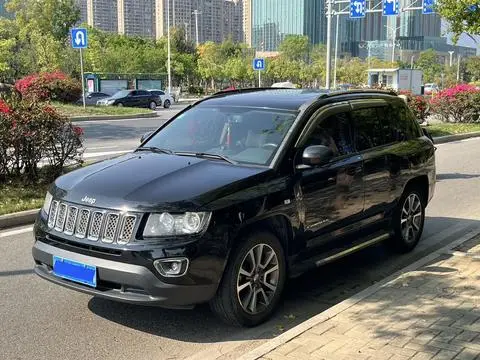 Jeep 指南者 2014