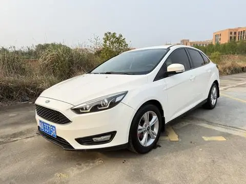 Ford Focus 2015 — фото 1