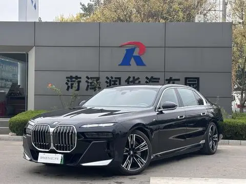 BMW i7 2023