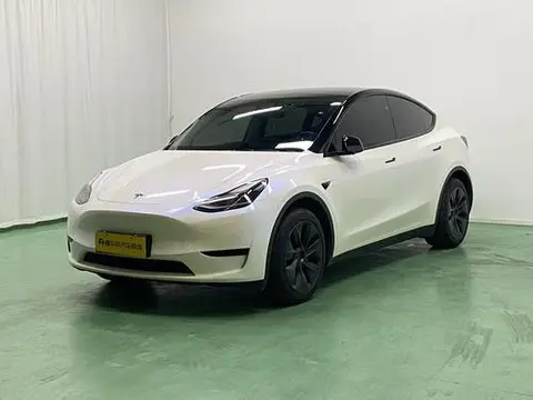 Tesla Model Y 2024 — фото 1
