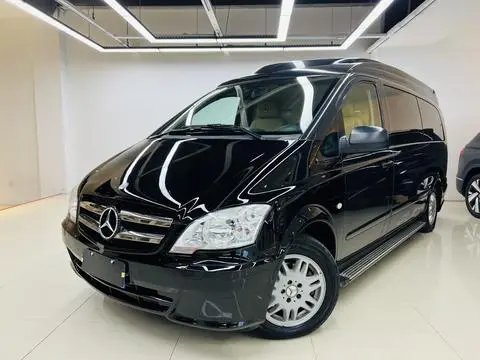 Mercedes-Benz 威霆 2013