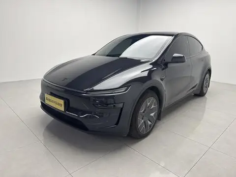 Tesla Model Y L 2026