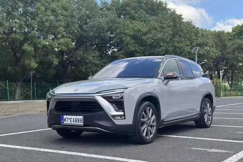 NIO ES8 2018
