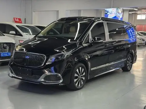 Mercedes-Benz 威霆 2023