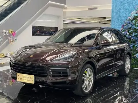 Porsche Cayenne E-Hybrid 2021