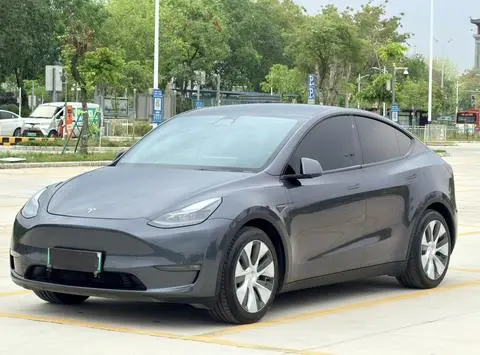 Tesla Model Y 2021 — фото 1