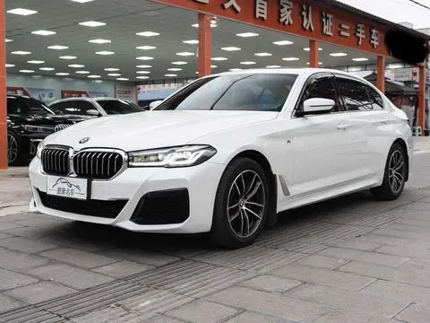 BMW 5 Series 2021 — фото 1