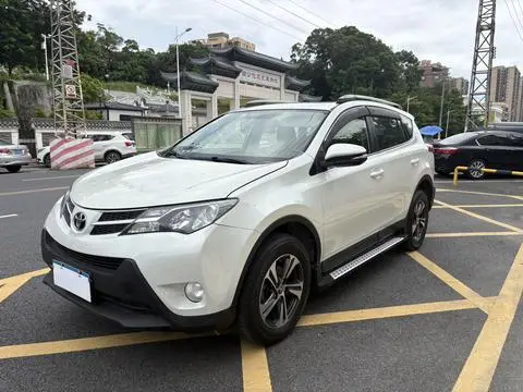 Toyota RAV4 2015