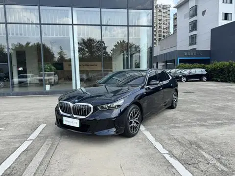 BMW i5 2025