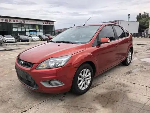 Ford Focus 2013 — фото 1