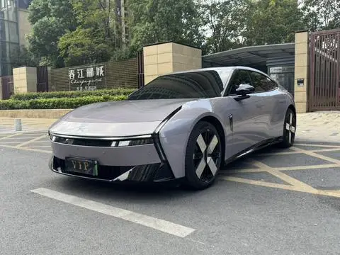 XPeng 小鹏P7 2025