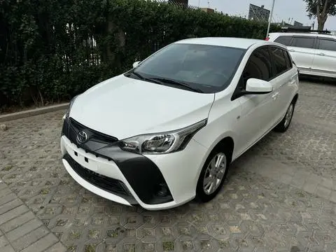 Toyota YARIS L 2017 — фото 1