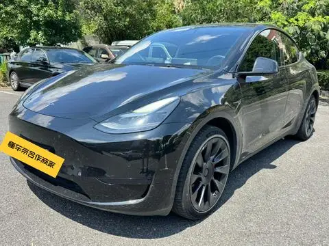 Tesla Model Y 2022 — фото 1