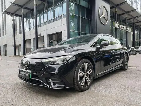 Mercedes-Benz EQE 2025 — фото 1
