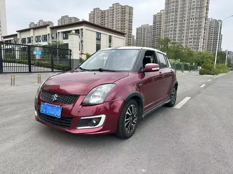 Suzuki 雨燕 2015