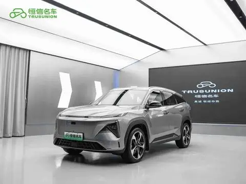 Geely L7 2024