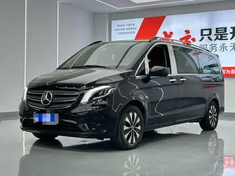 Mercedes-Benz 威霆 2021 — фото 1