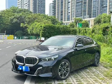 BMW 5 Series 2024