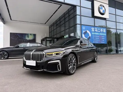 BMW 7 Series 2021 — фото 1