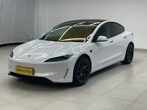 Tesla Model 3 2024