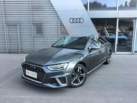 Audi A4L 2020 — фото 1