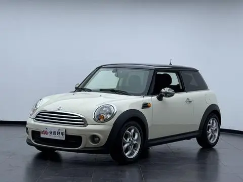 MINI MINI 2011