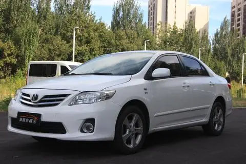 Toyota Corolla 2011 — фото 1