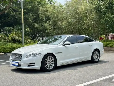 Jaguar XJ 2015