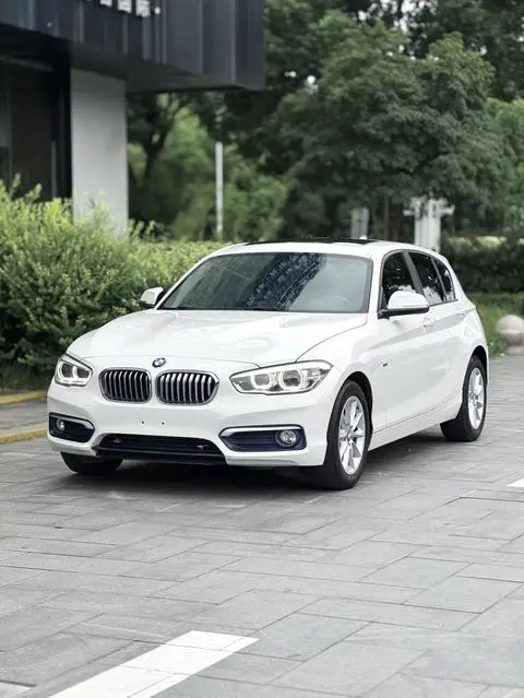 BMW 1 Series 2015 — фото 1