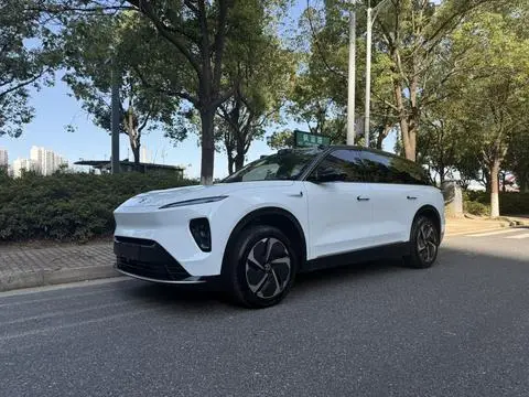 NIO ES8 2023