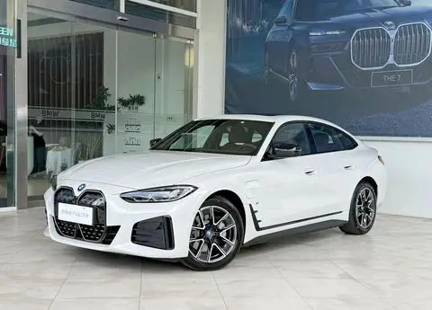 BMW i4 2023