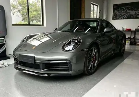 Porsche 911 2023