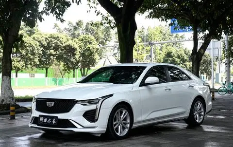 Cadillac CT4 2021