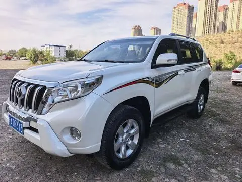 Toyota Prado 2015 — фото 1