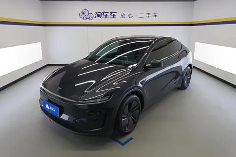 Tesla Model Y 2025
