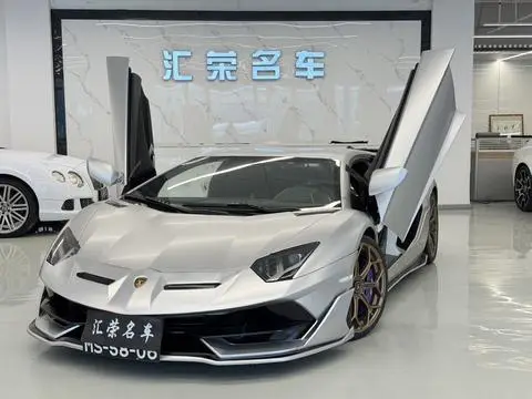 Lamborghini Aventador 2013