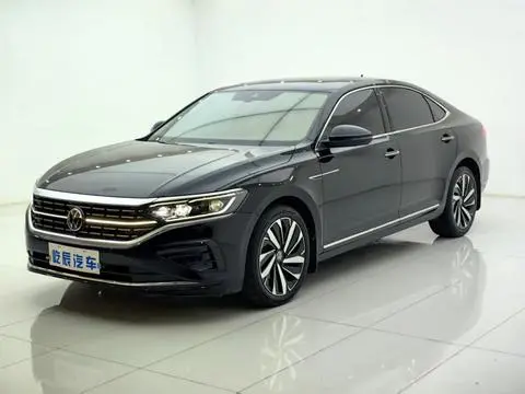 Volkswagen Passat 2022 — фото 1
