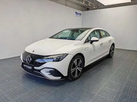 Mercedes-Benz EQE 2025