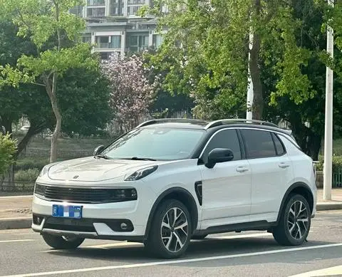 Lynk & Co 01 2019
