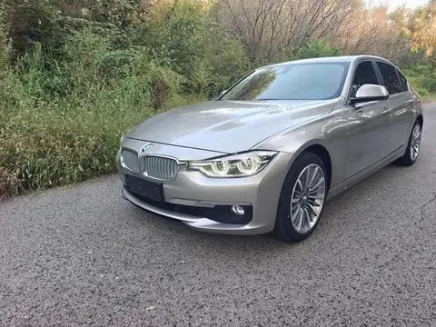 BMW 3 Series 2019 — фото 1