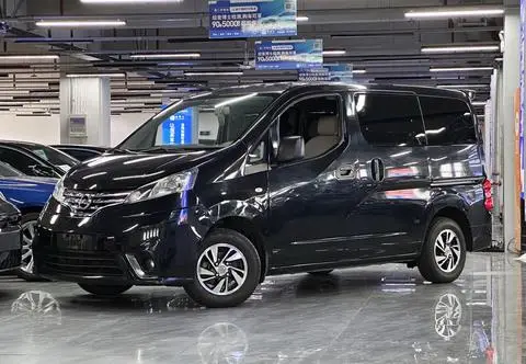 Nissan NV200 2016