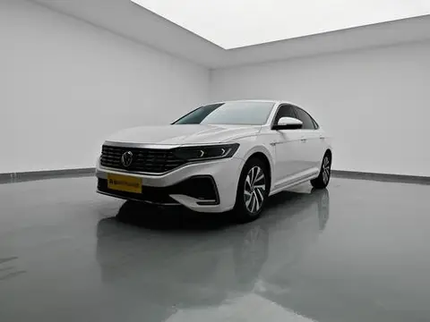 Volkswagen PassatPHEV 2022