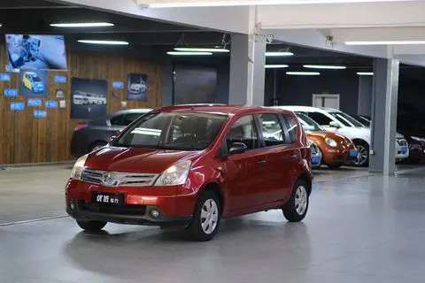 Nissan 骊威 2010