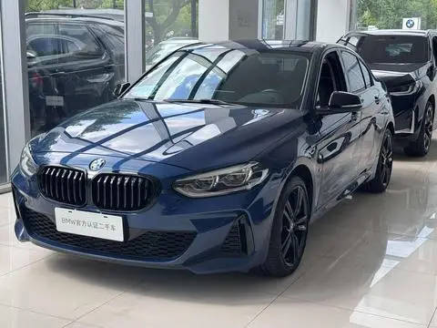 BMW 1 Series 2021 — фото 1