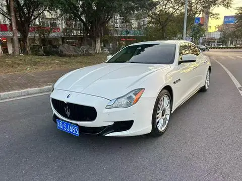 Maserati Quattroporte 2013